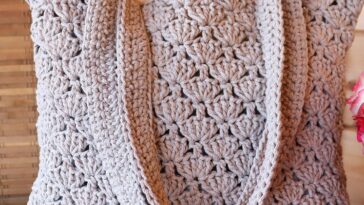 Crochet Shell Stitch Handbag Pattern