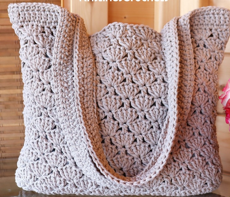 Crochet Shell Stitch Handbag Pattern