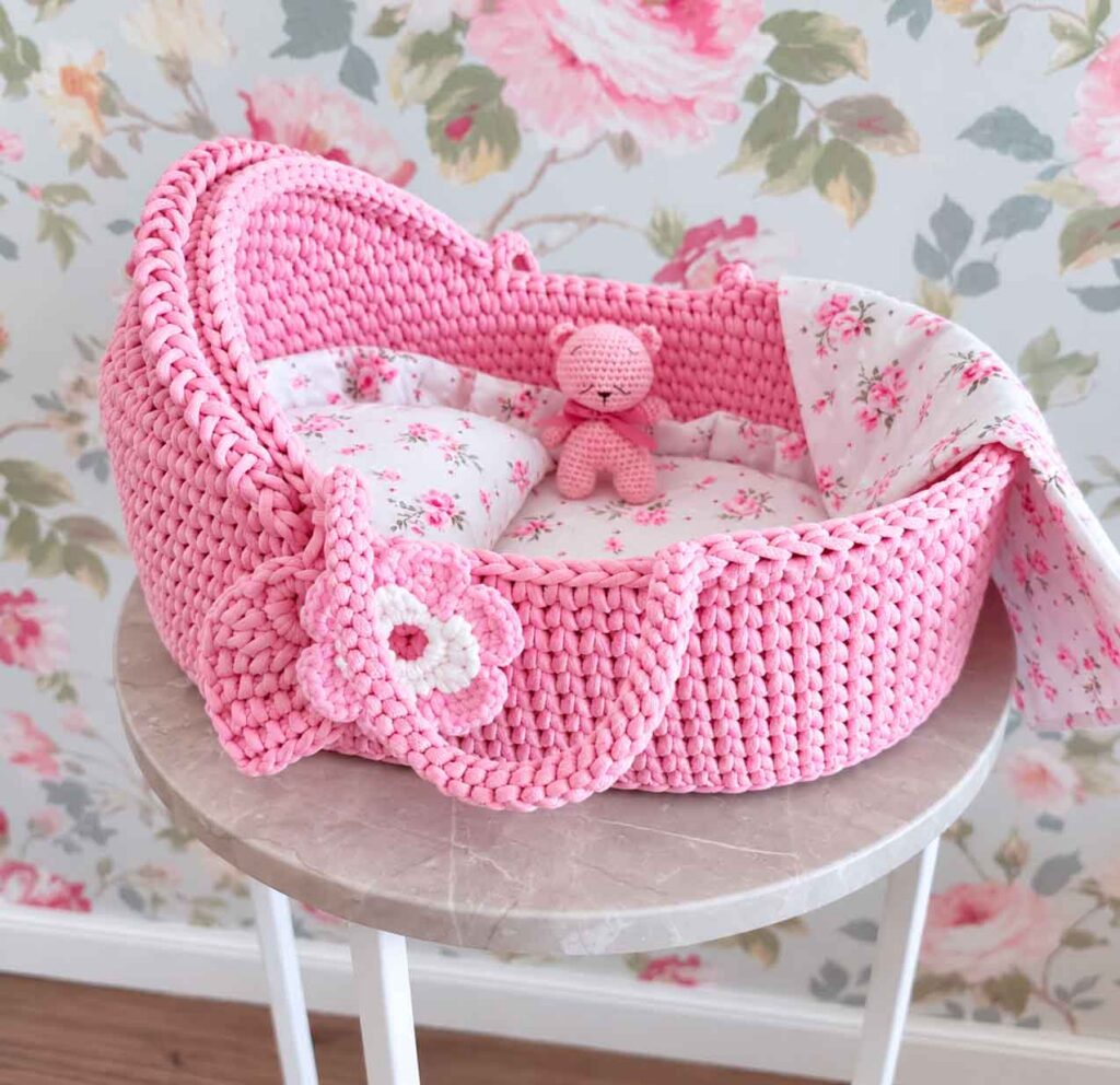 Crochet Moses Basket for Babies