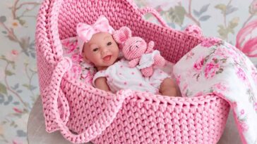 Crochet Moses Basket for Babies
