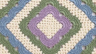 Starting with a Granny Shawl crochet pattern