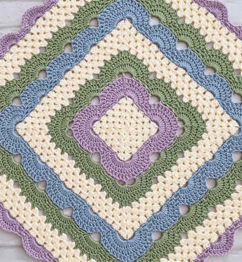 Starting with a Granny Shawl crochet pattern