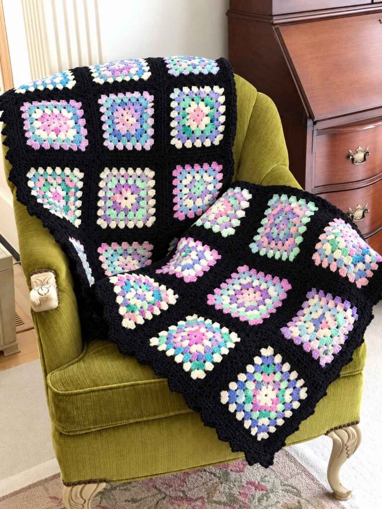 Traditional Granny Throw crochet pattern